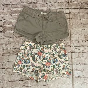 Bundle of two ,shorts Madewell, F21, both in size S